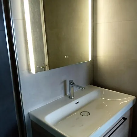 Résidence Le Saint Charles B - Idéalement Situé, à 50m De La Cure Thermale ! Mae-7874 Appartement